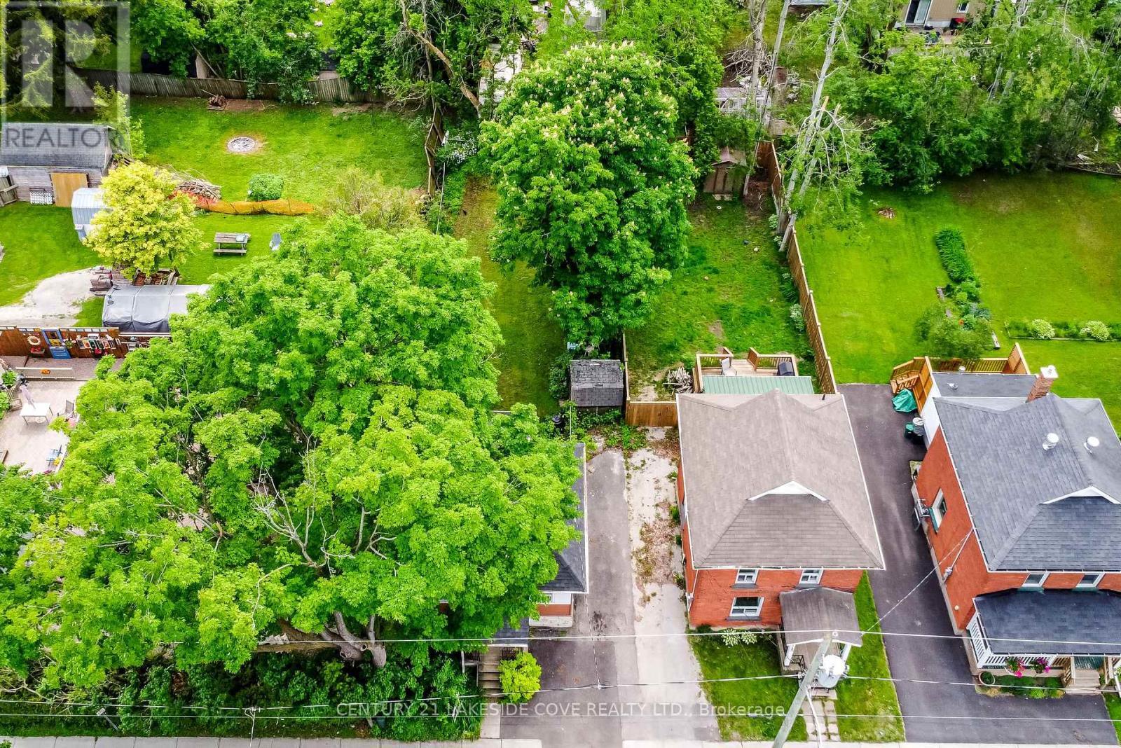 147 Dufferin Street, Orillia, ON - Outdoor