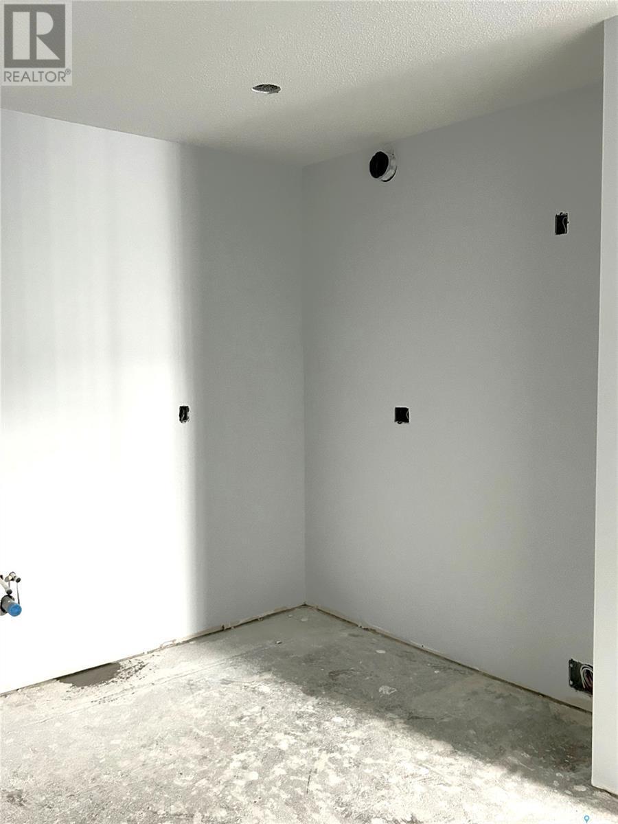 106 607 10Th Street, Humboldt, SK - Indoor