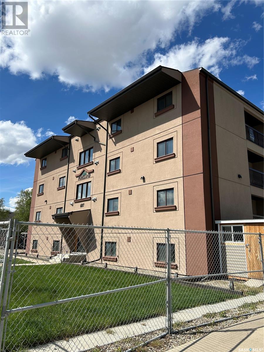 106 607 10Th Street, Humboldt, SK - Outdoor With Exterior