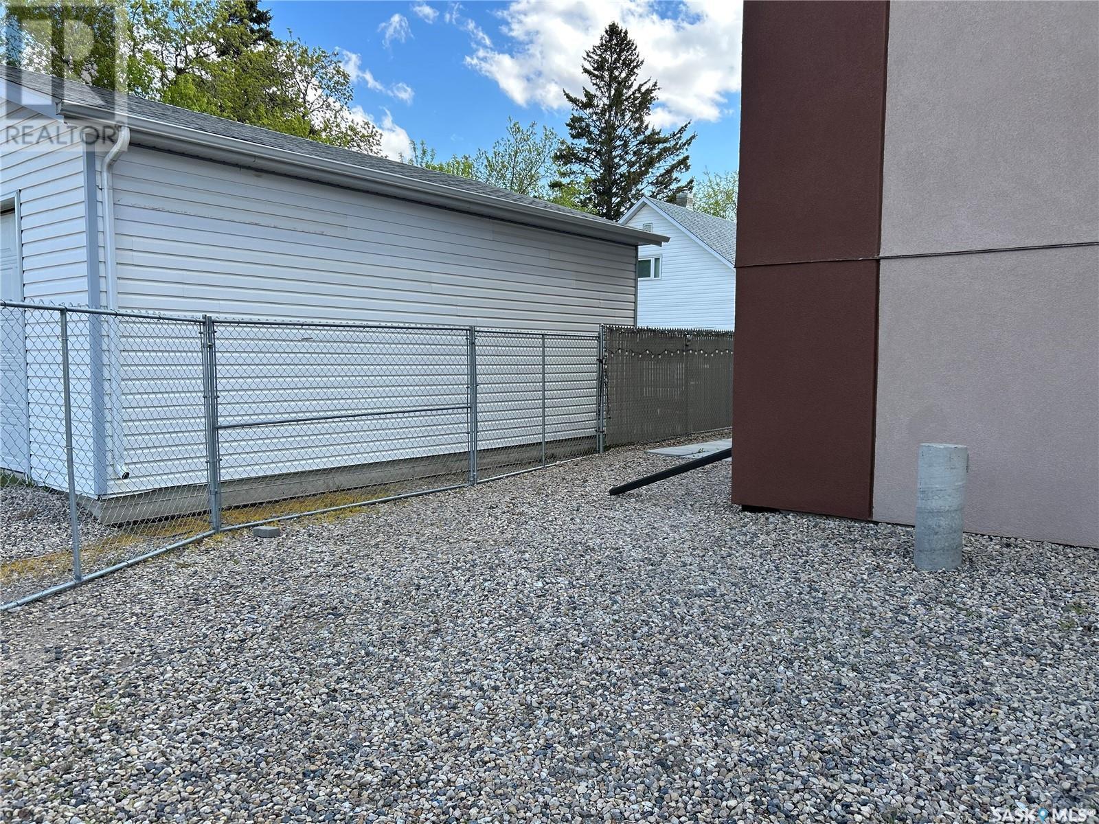 106 607 10Th Street, Humboldt, SK - Outdoor