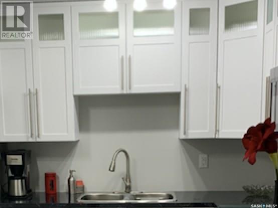 106 607 10Th Street, Humboldt, SK - Indoor Photo Showing Kitchen With Double Sink