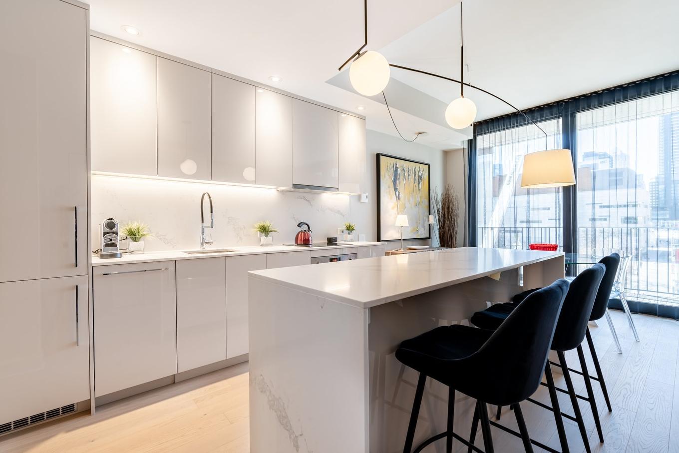 Cuisine - 513-1 Boul. De Maisonneuve O., Montréal (Ville-Marie), QC - Indoor Photo Showing Kitchen With Upgraded Kitchen