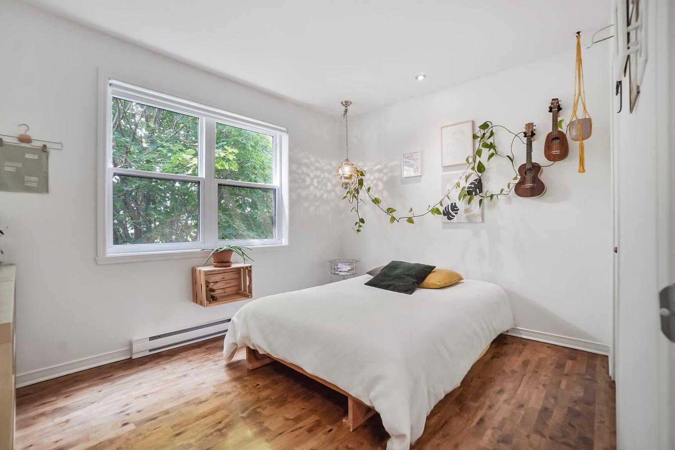 Chambre à coucher - 1245 Rue Laurent-Perreault, Chambly, QC - Indoor Photo Showing Bedroom