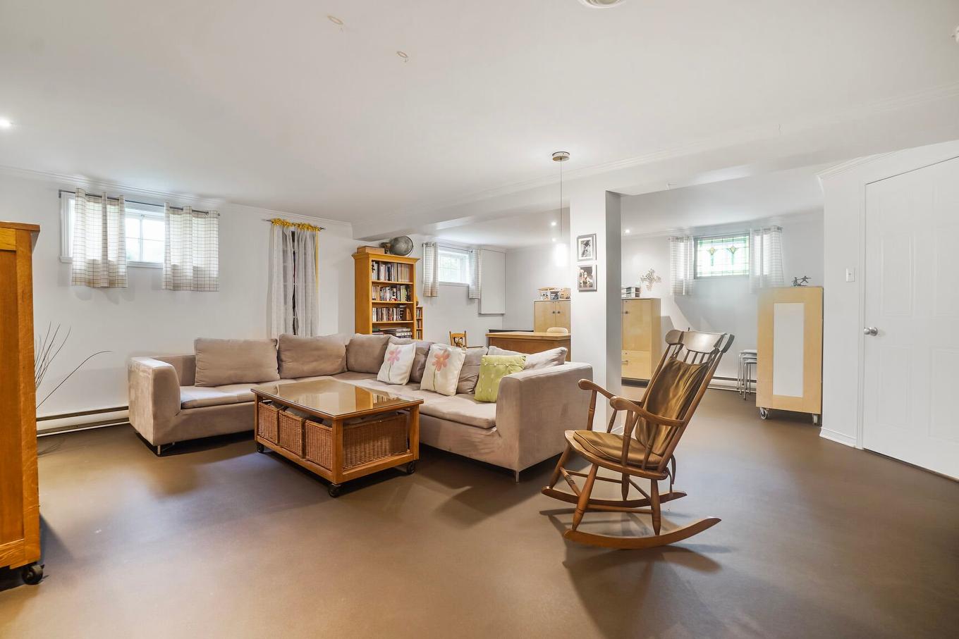 Salle familiale - 1245 Rue Laurent-Perreault, Chambly, QC - Indoor Photo Showing Living Room