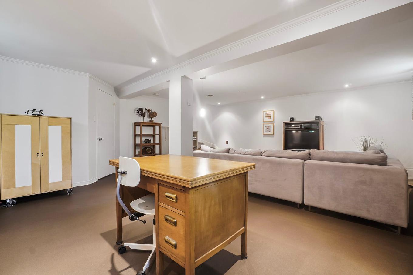 Salle familiale - 1245 Rue Laurent-Perreault, Chambly, QC - Indoor