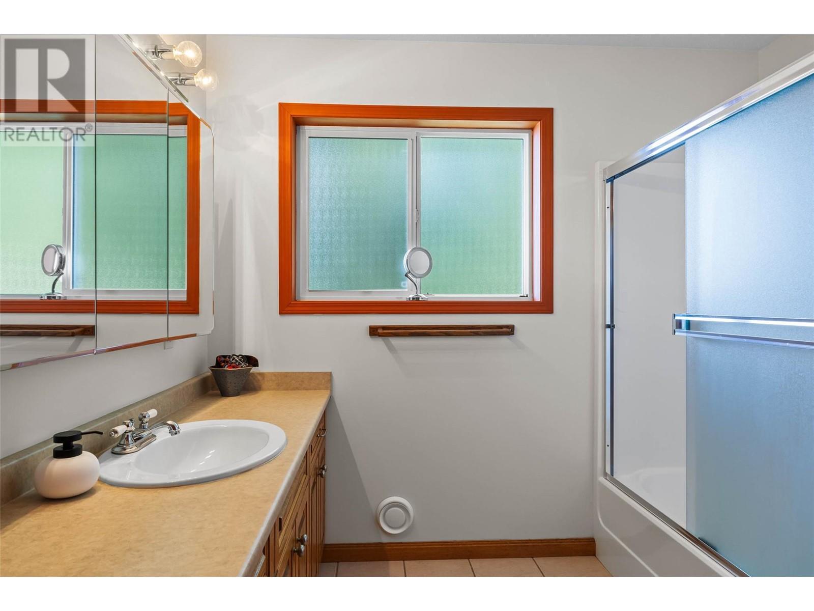 1837 Archibald Road Unit# 115, Blind Bay, BC - Indoor Photo Showing Bathroom