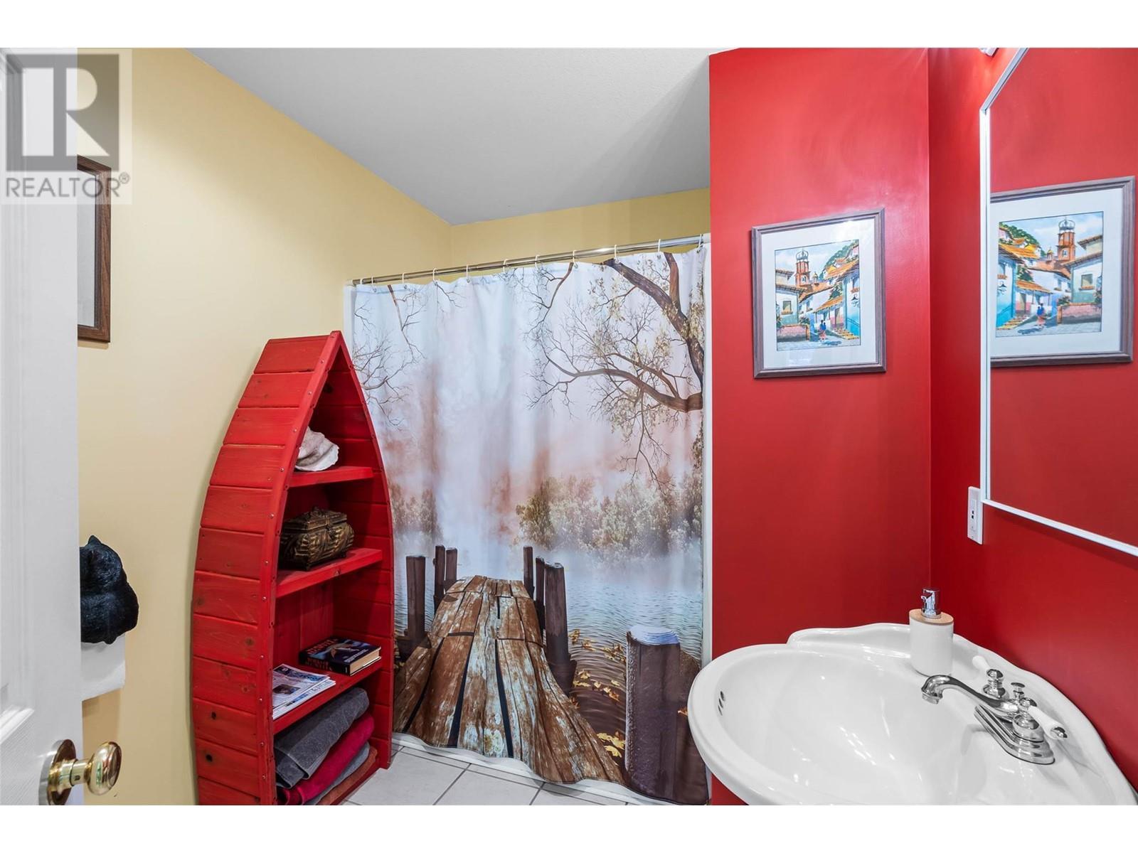 1837 Archibald Road Unit# 115, Blind Bay, BC - Indoor Photo Showing Bathroom