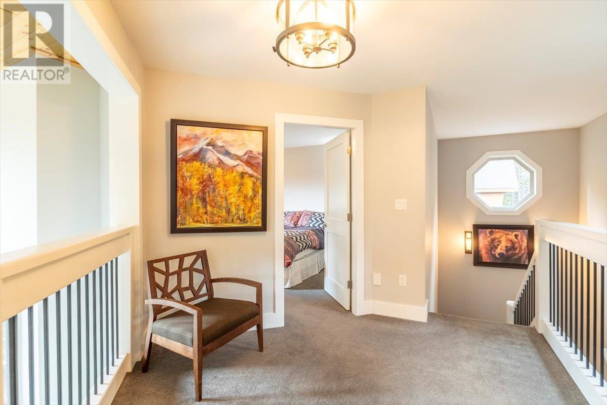 9942 Osprey Landing Drive, Wardner, BC - Indoor Photo Showing Other Room