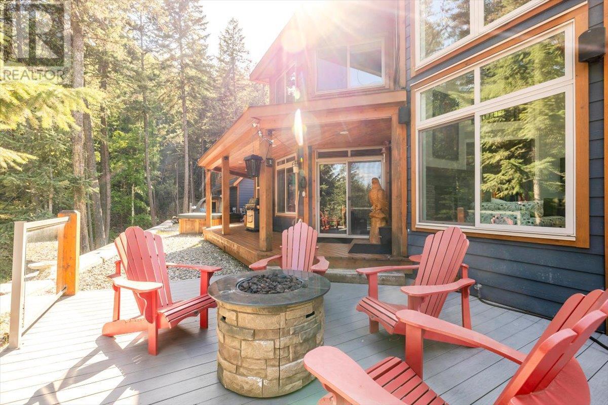 9942 Osprey Landing Drive, Wardner, BC - Outdoor With Deck Patio Veranda With Exterior