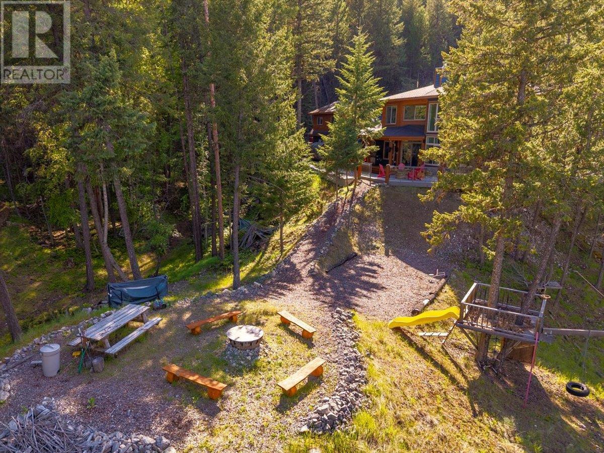 9942 Osprey Landing Drive, Wardner, BC - Outdoor