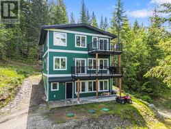 5064 Ridge Road Eagle Bay, BC V0E 1T0