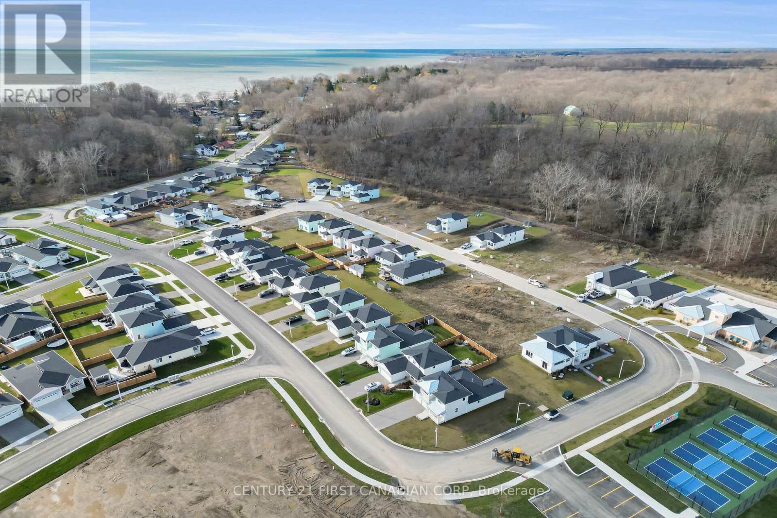 403 Breakwater Boulevard, Central Elgin (Port Stanley), ON - With View