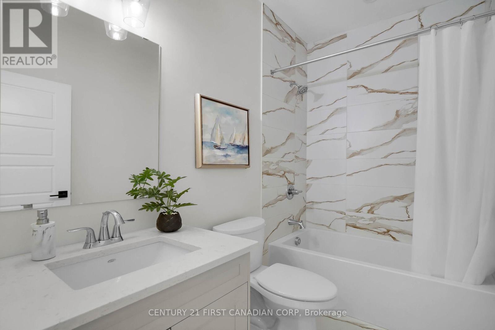 403 Breakwater Boulevard, Central Elgin (Port Stanley), ON - Indoor Photo Showing Bathroom