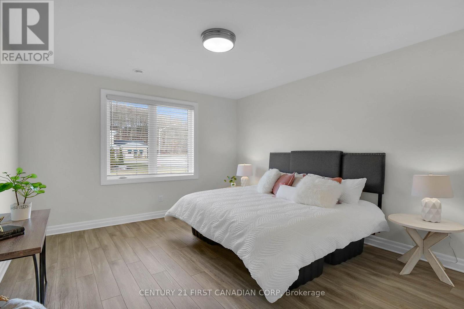 403 Breakwater Boulevard, Central Elgin (Port Stanley), ON - Indoor Photo Showing Bedroom