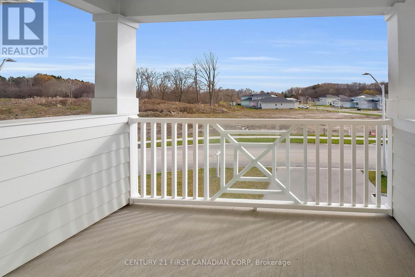 403 Breakwater Boulevard, Central Elgin (Port Stanley), ON - Outdoor With Exterior