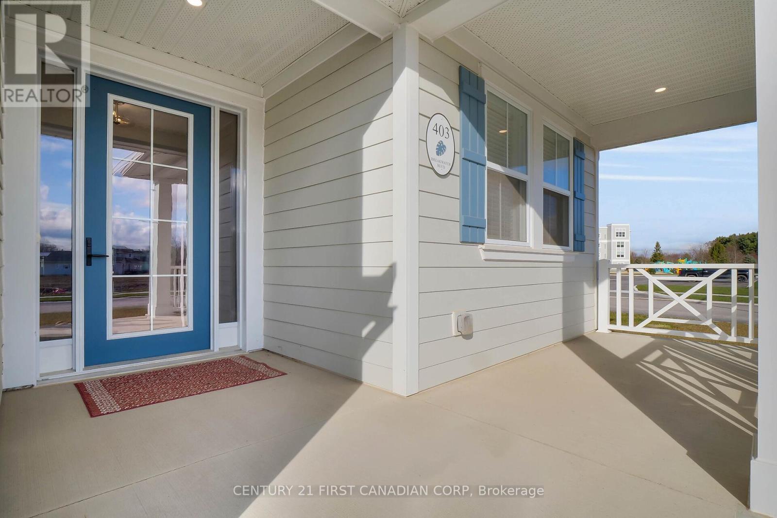 403 Breakwater Boulevard, Central Elgin (Port Stanley), ON - Outdoor With Exterior