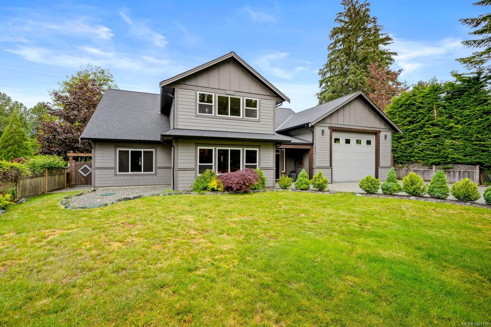 8899 Henderson Ave, Black Creek, BC