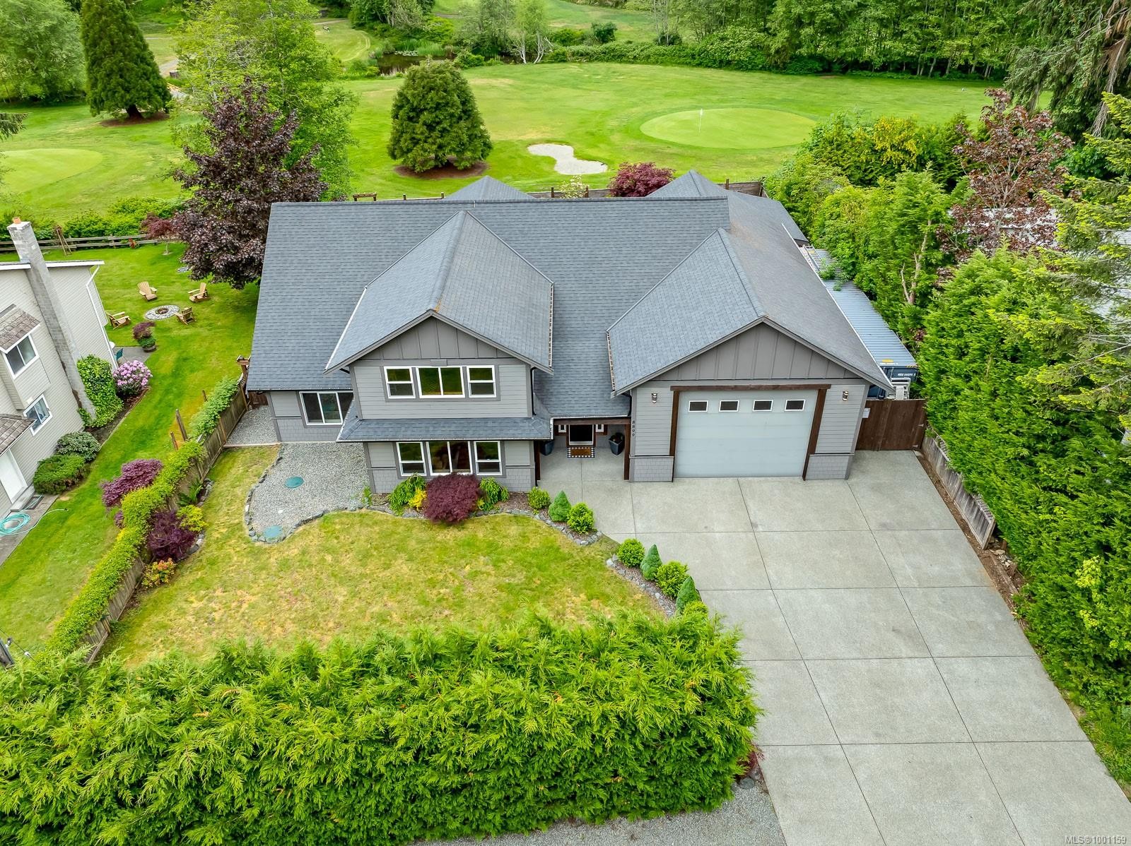 8899 Henderson Ave, Black Creek, BC