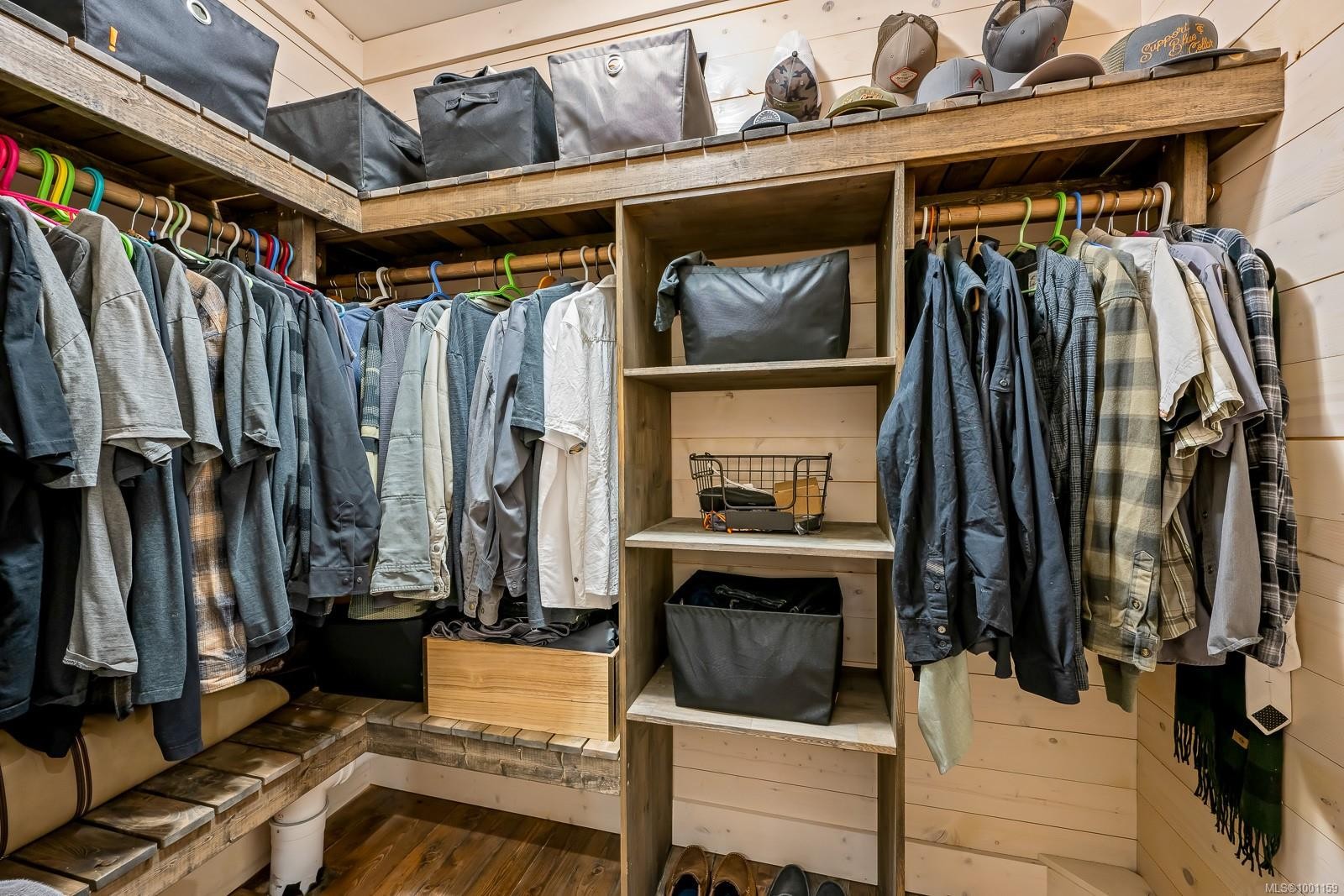 8899 Henderson Ave, Black Creek, BC