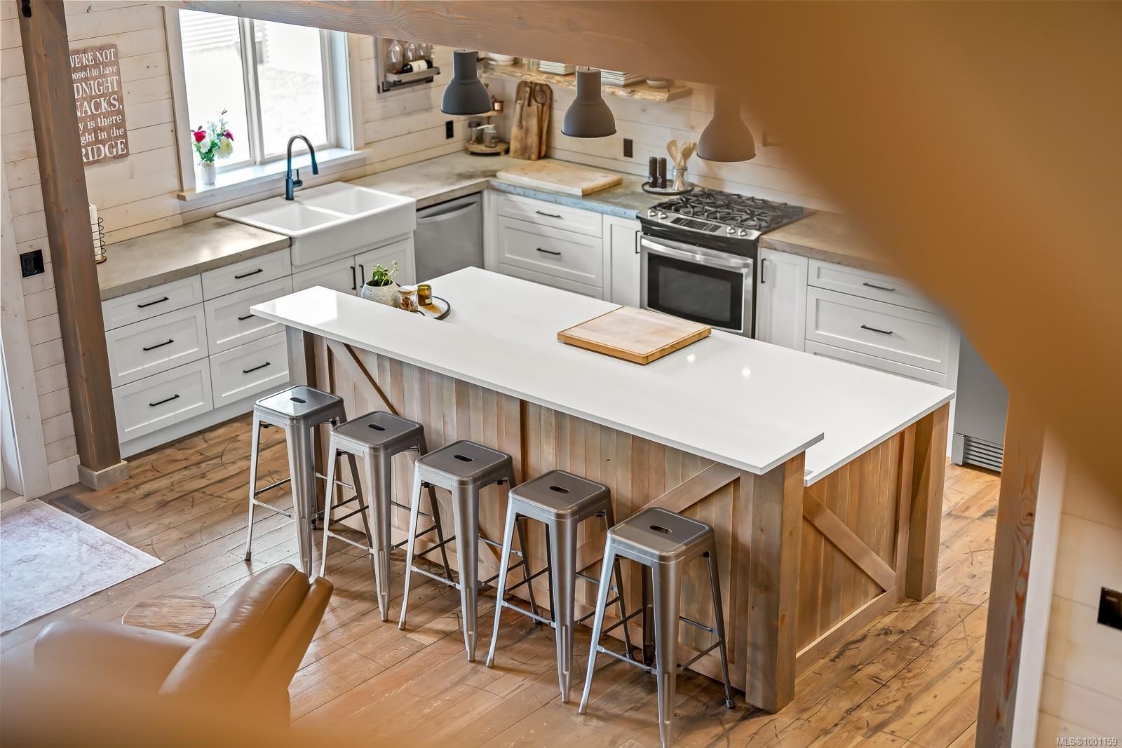 8899 Henderson Ave, Black Creek, BC