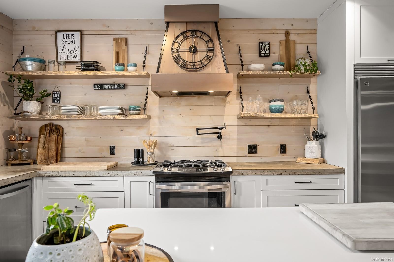 8899 Henderson Ave, Black Creek, BC