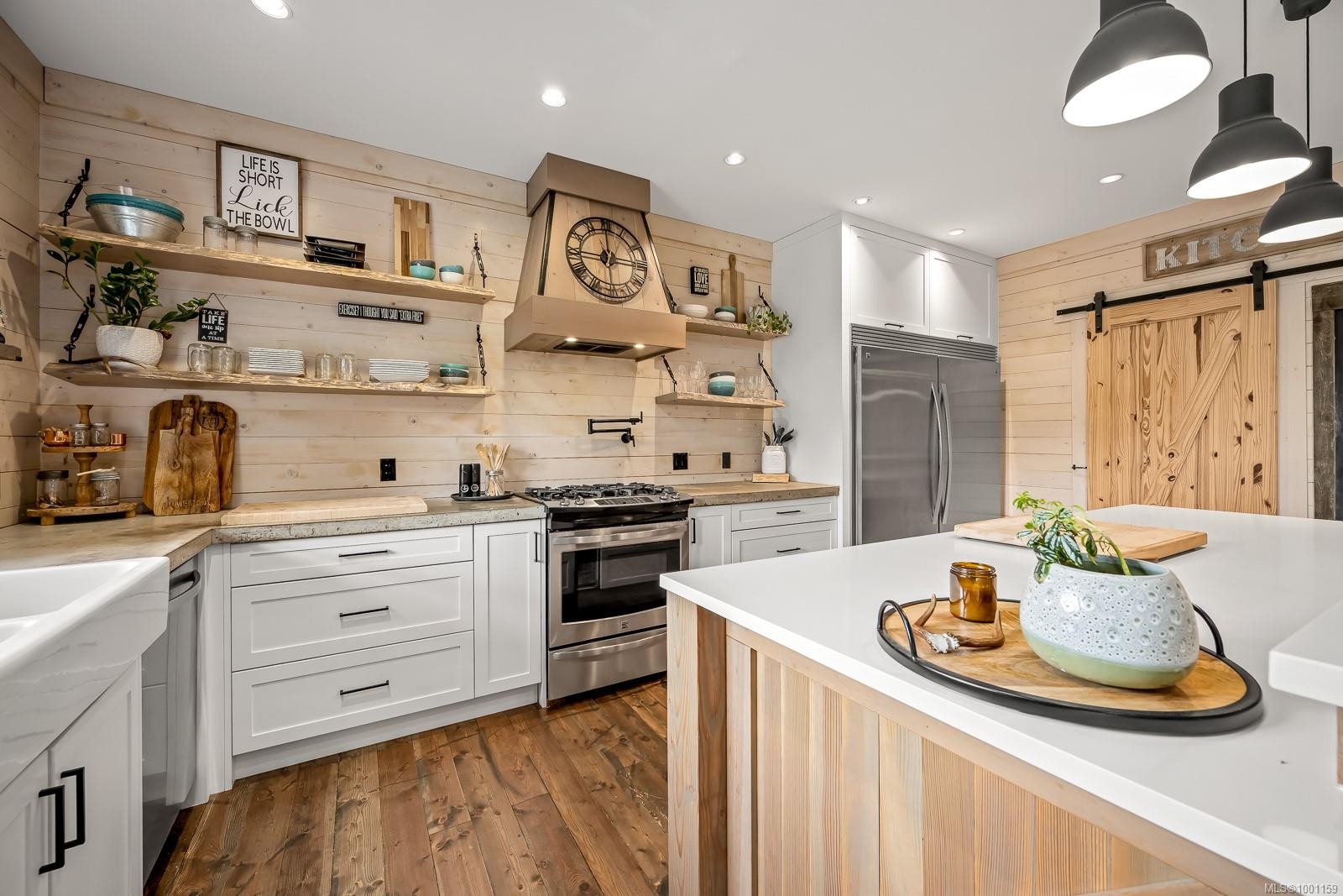 8899 Henderson Ave, Black Creek, BC