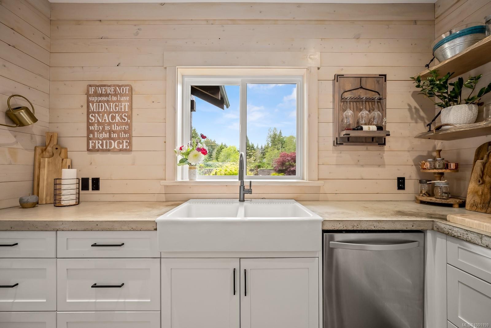 8899 Henderson Ave, Black Creek, BC