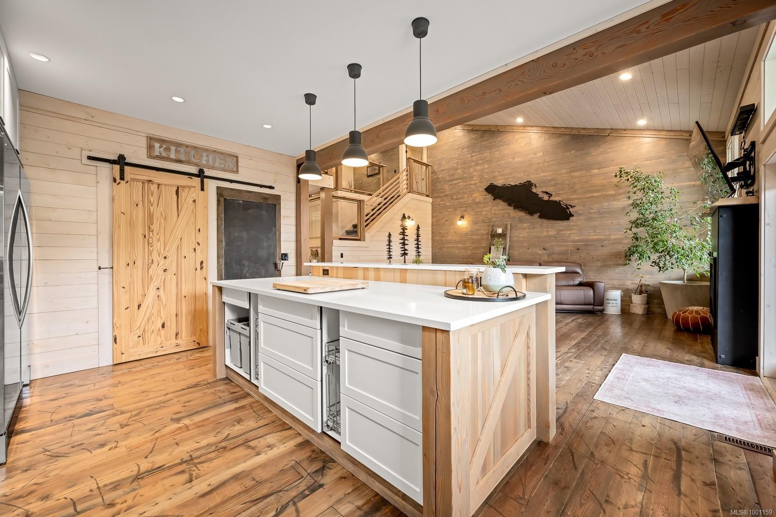 8899 Henderson Ave, Black Creek, BC