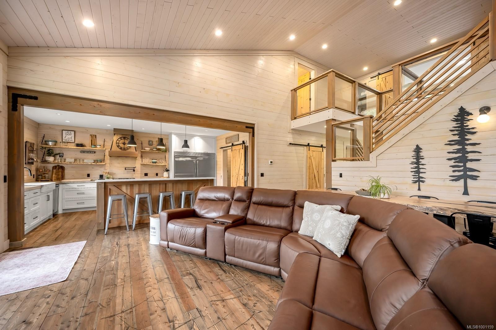 8899 Henderson Ave, Black Creek, BC