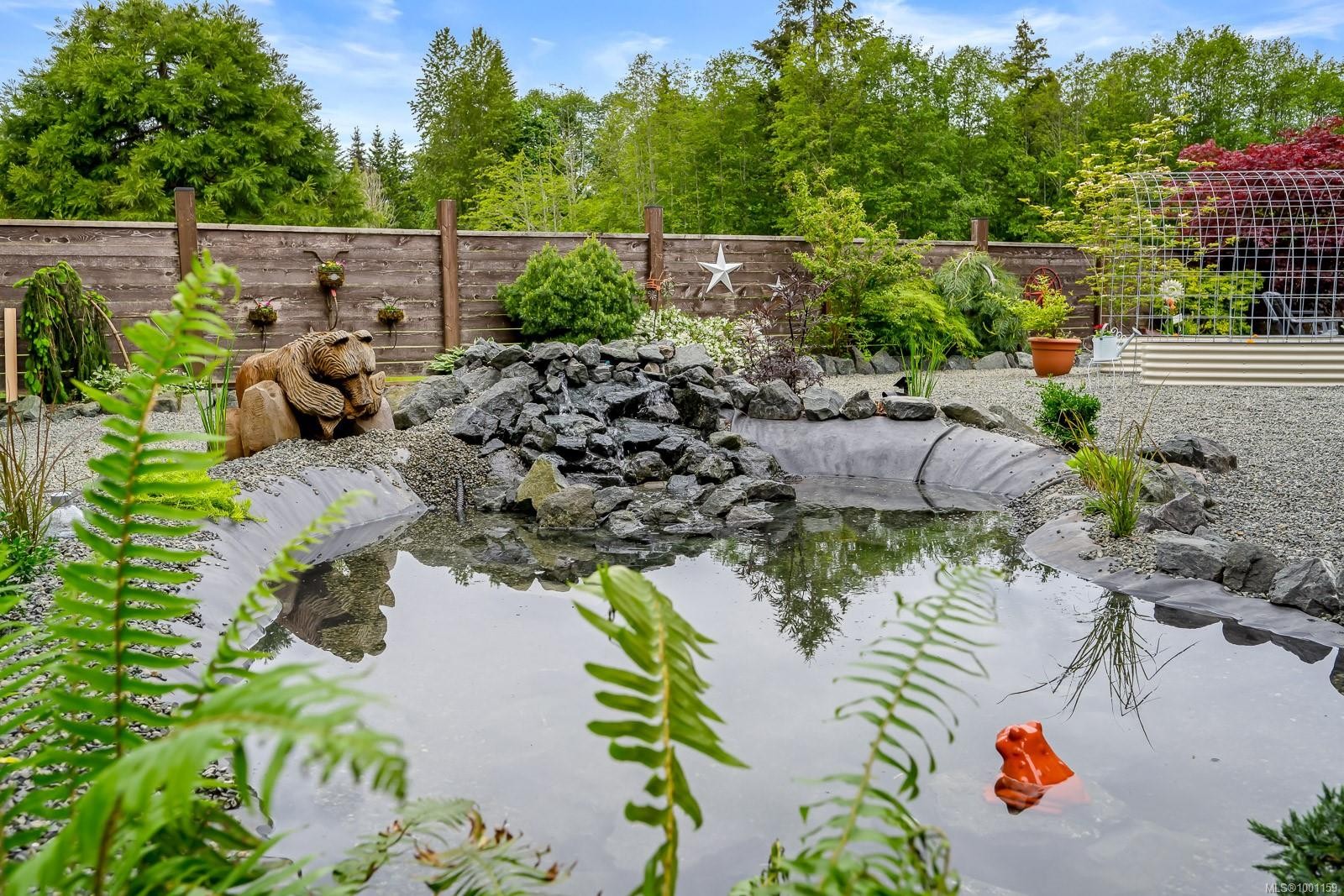 8899 Henderson Ave, Black Creek, BC