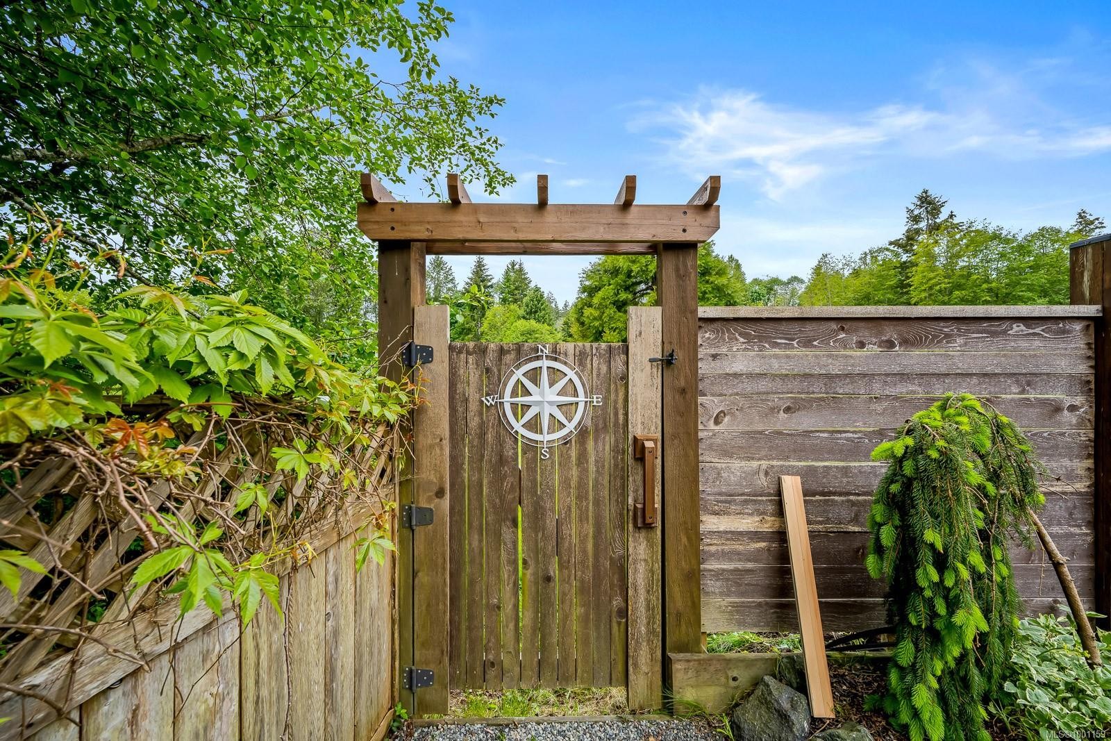 8899 Henderson Ave, Black Creek, BC