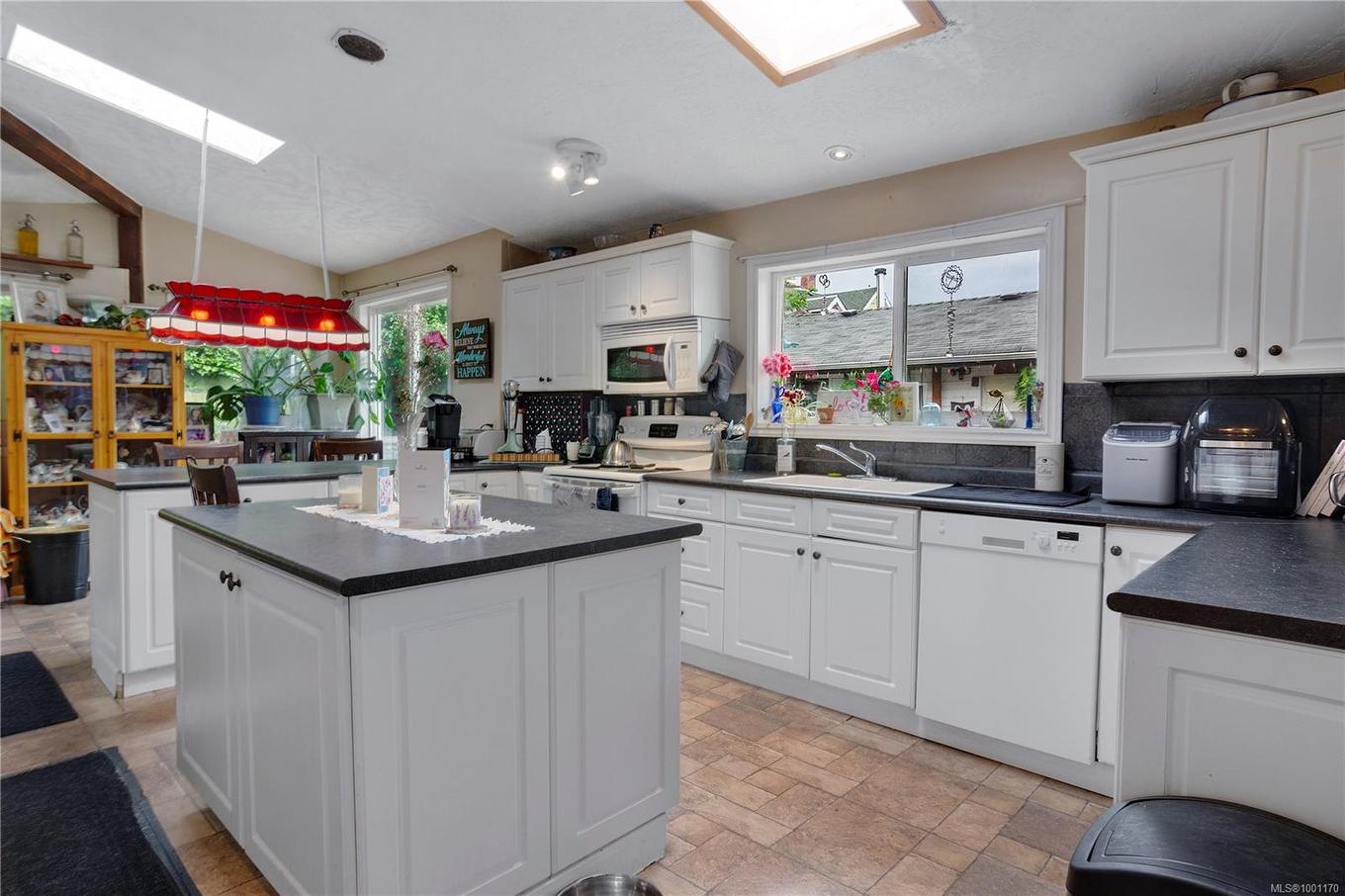 762 Albert St, Nanaimo, BC