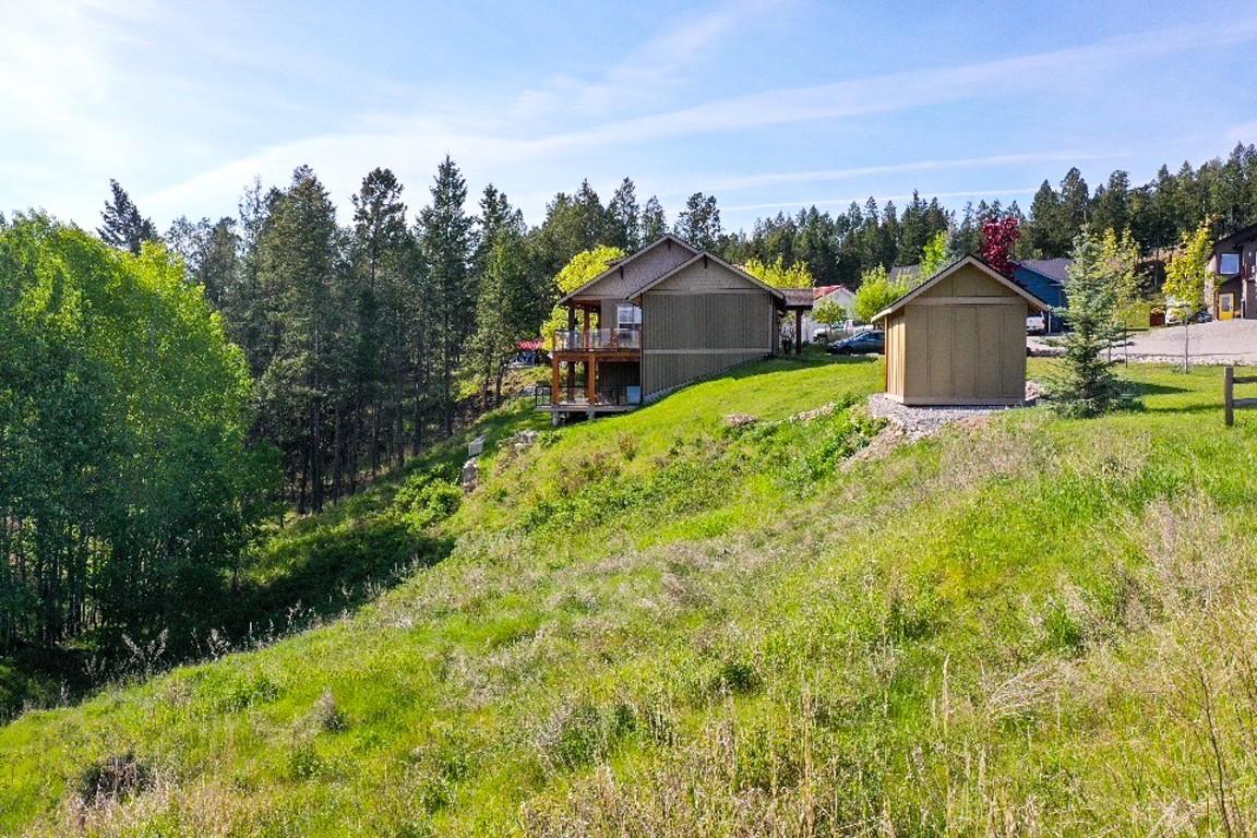 2161 Pinetree Place, Invermere, BC - Outdoor