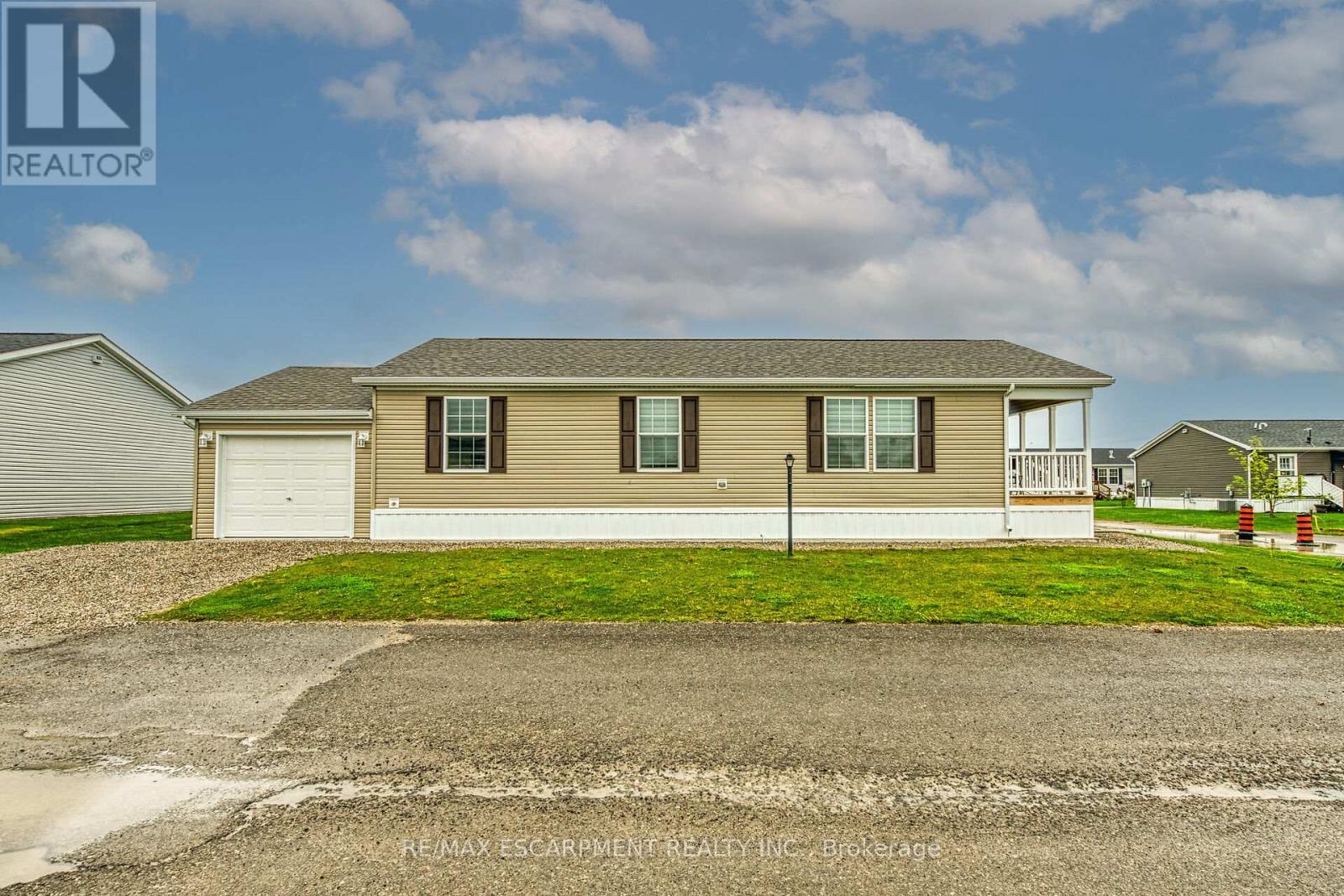 2 Driftwood Crescent, Haldimand, ON - Outdoor