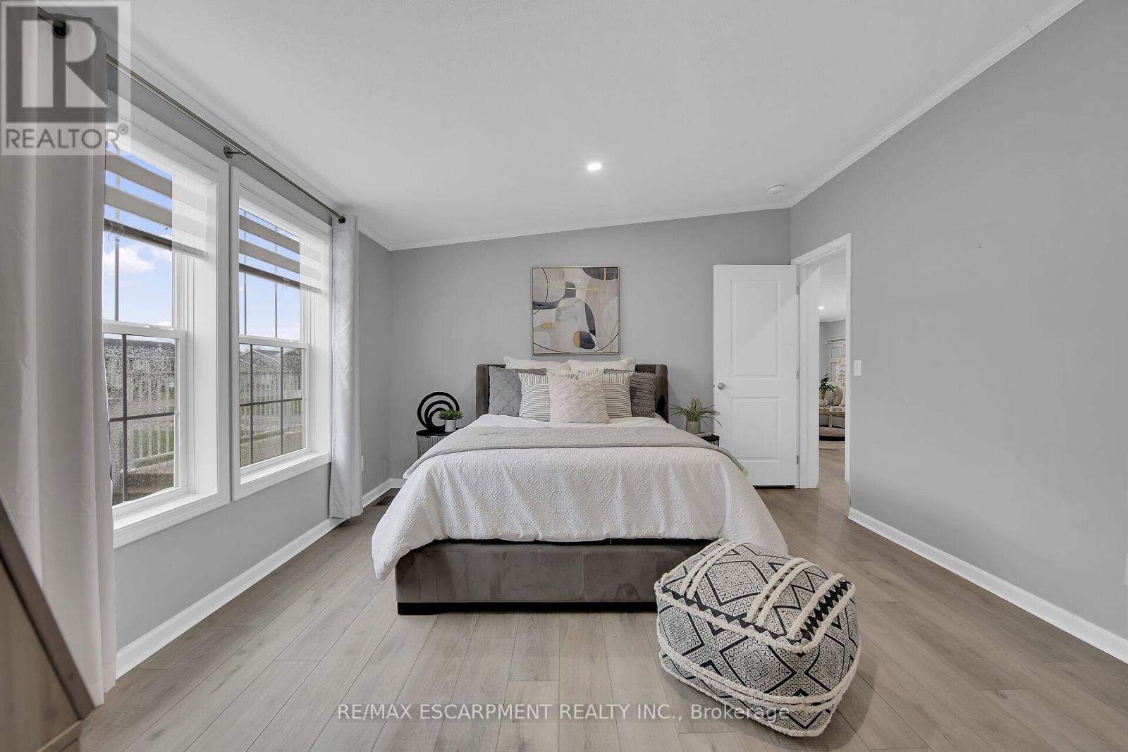 2 Driftwood Crescent, Haldimand, ON - Indoor Photo Showing Bedroom