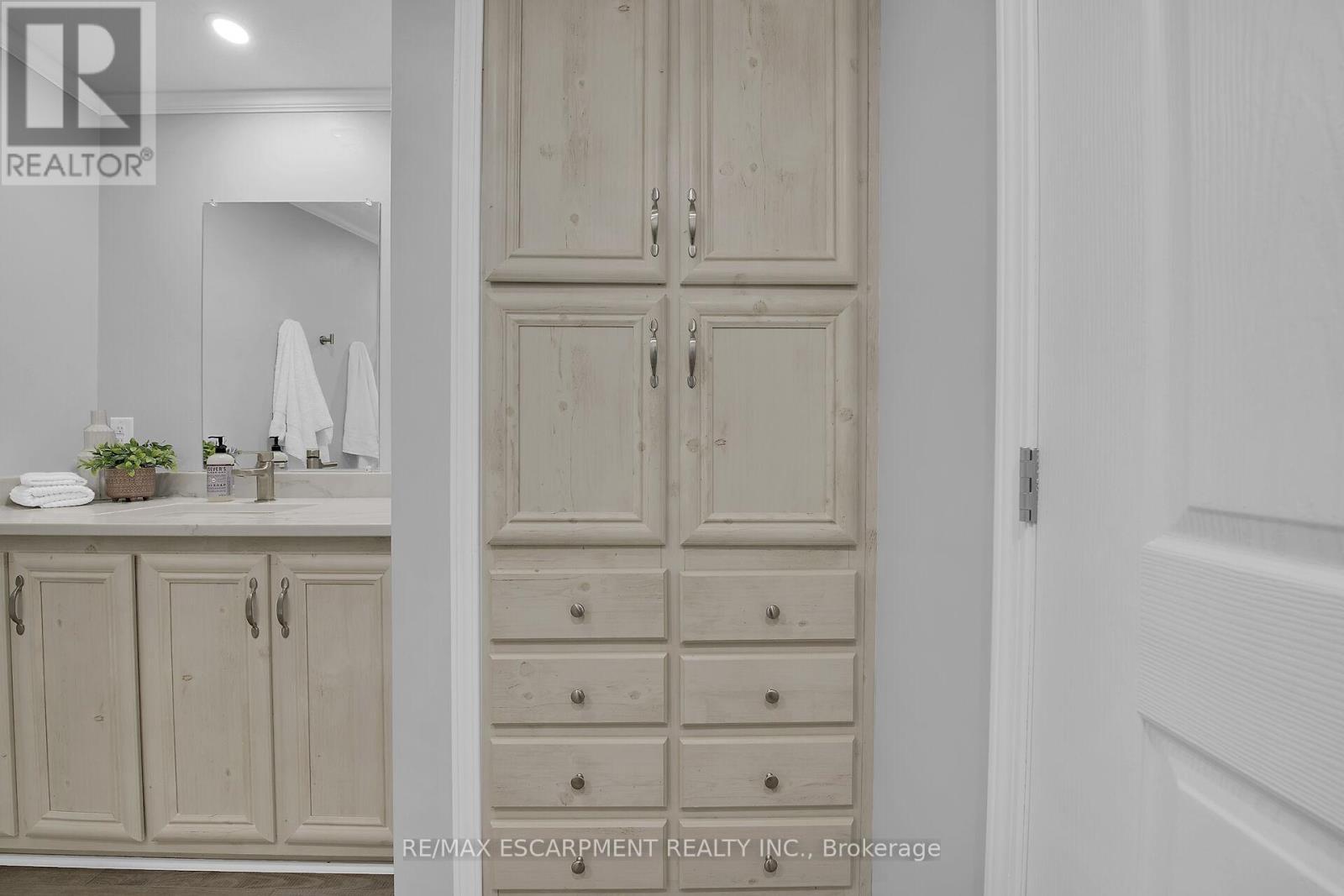 2 Driftwood Crescent, Haldimand, ON - Indoor