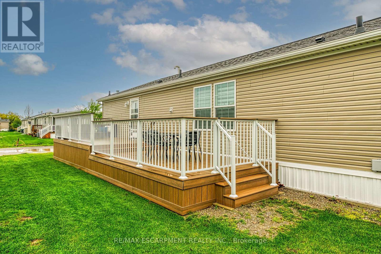 2 Driftwood Crescent, Haldimand, ON - Outdoor With Deck Patio Veranda With Exterior