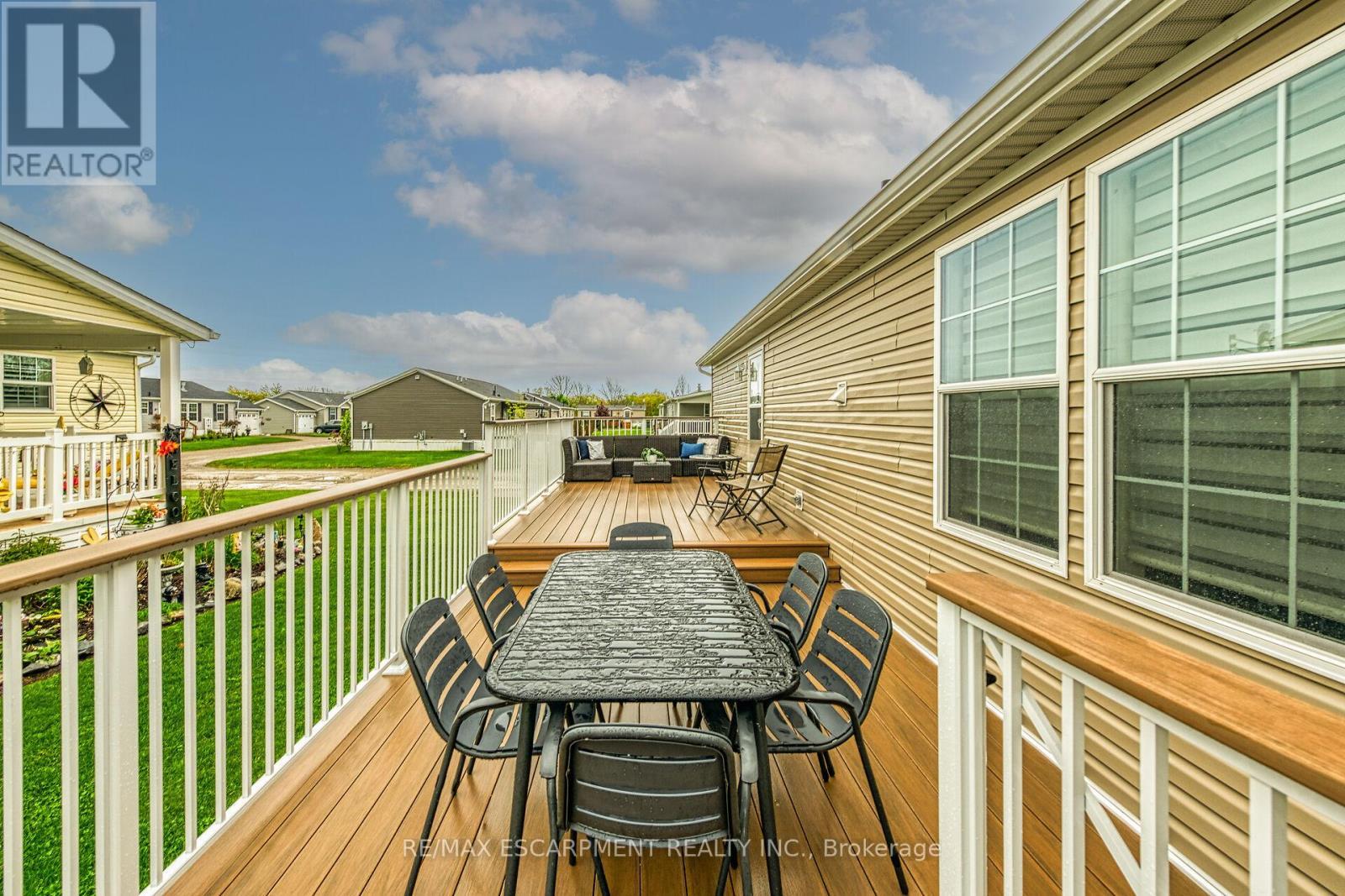 2 Driftwood Crescent, Haldimand, ON - Outdoor With Deck Patio Veranda With Exterior