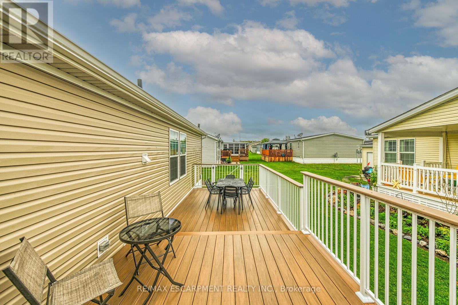 2 Driftwood Crescent, Haldimand, ON - Outdoor With Deck Patio Veranda With Exterior