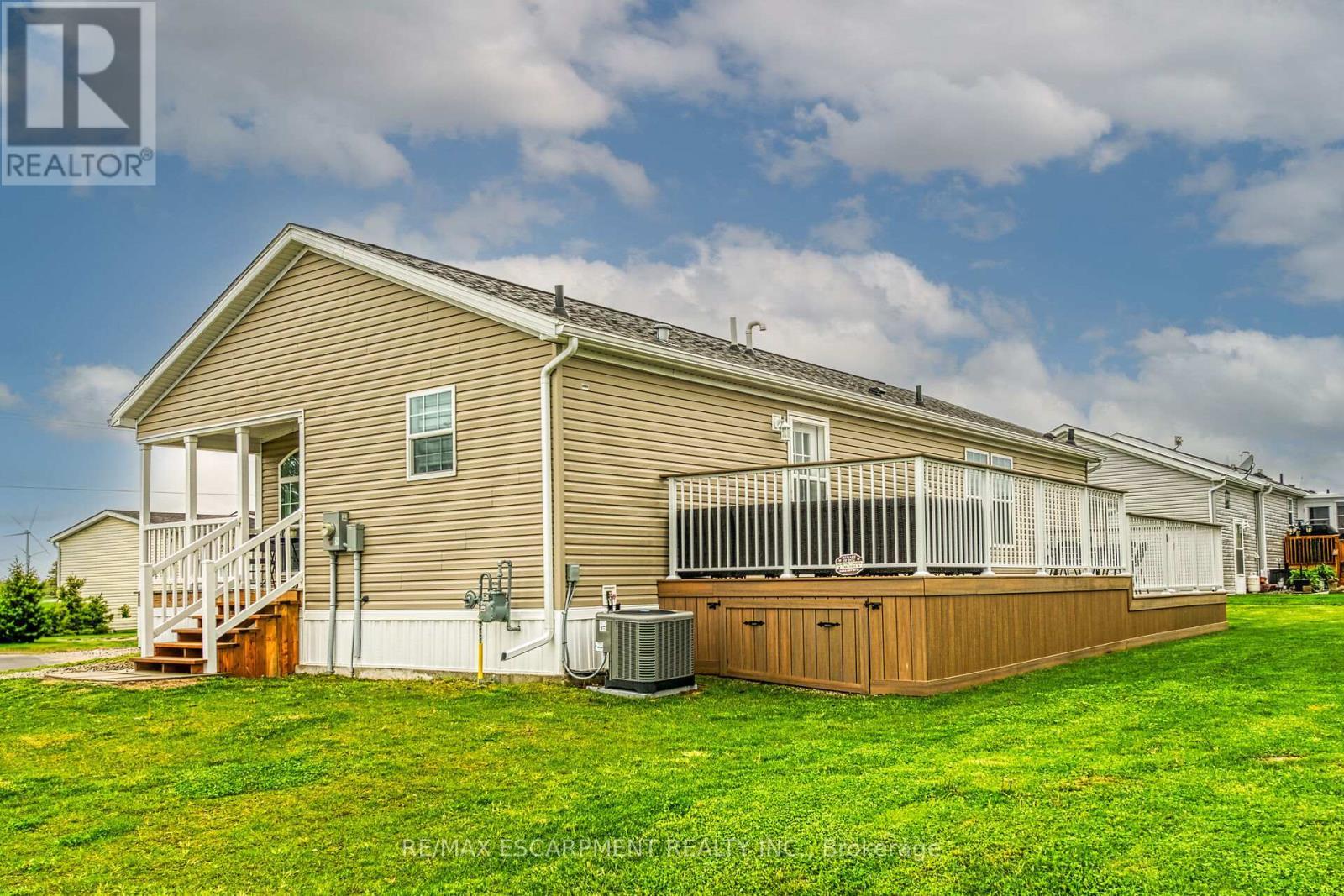 2 Driftwood Crescent, Haldimand, ON - Outdoor With Deck Patio Veranda