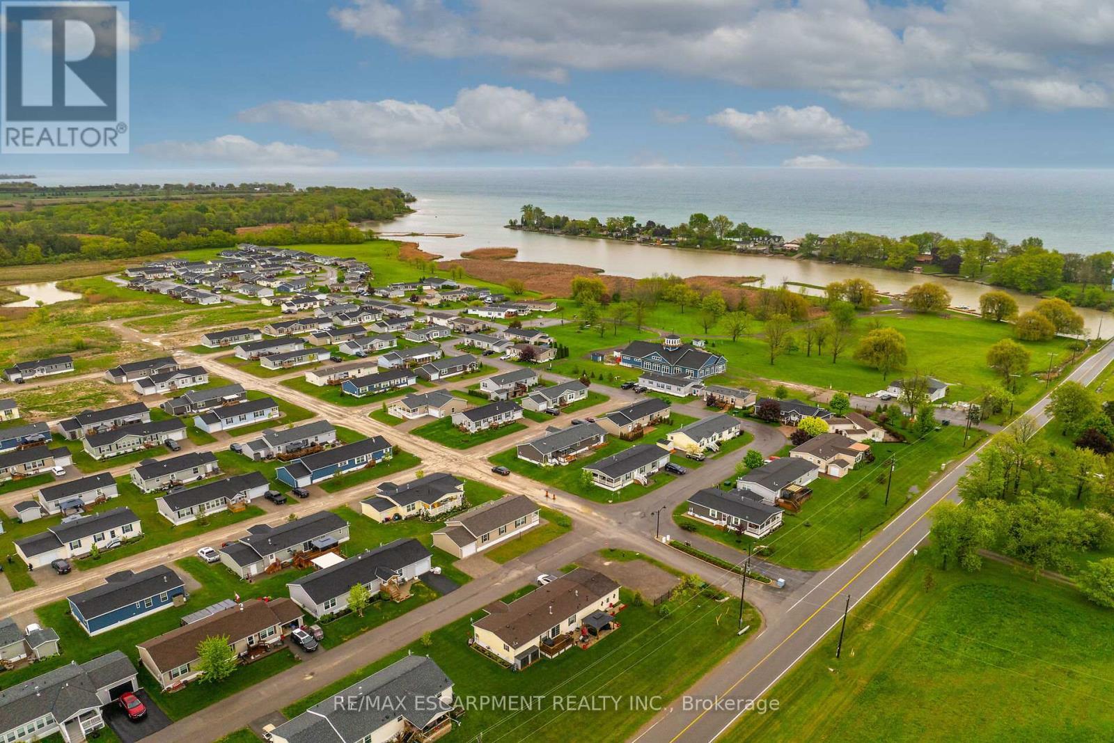 2 Driftwood Crescent, Haldimand, ON - Outdoor With Body Of Water With View