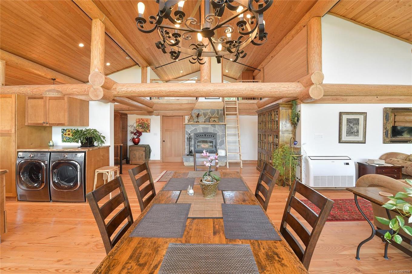 4250 Goldstream Heights Dr, Malahat, BC