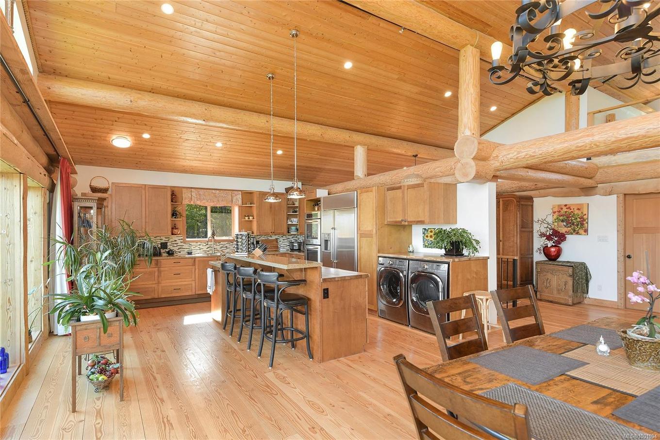 4250 Goldstream Heights Dr, Malahat, BC