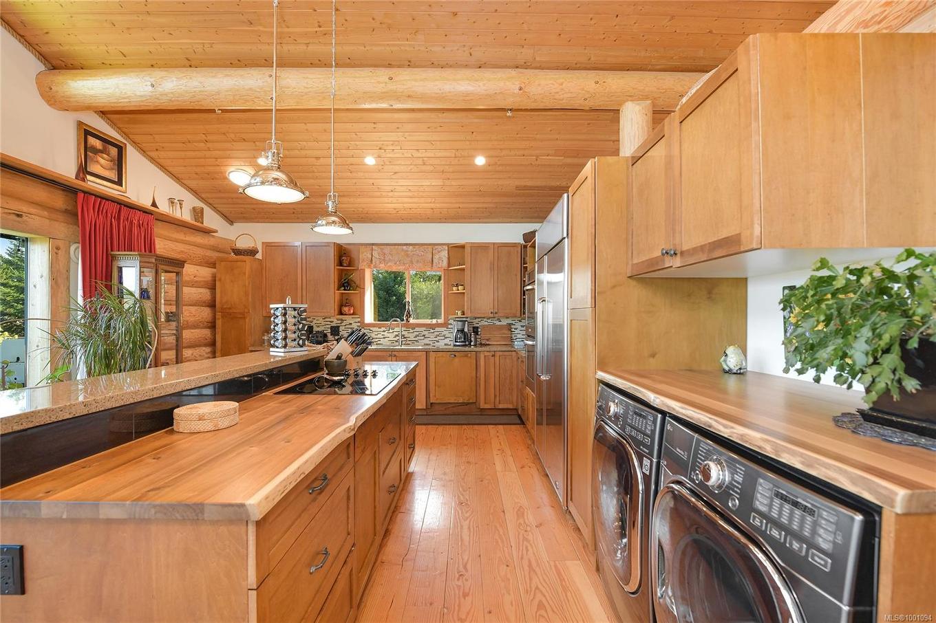 4250 Goldstream Heights Dr, Malahat, BC