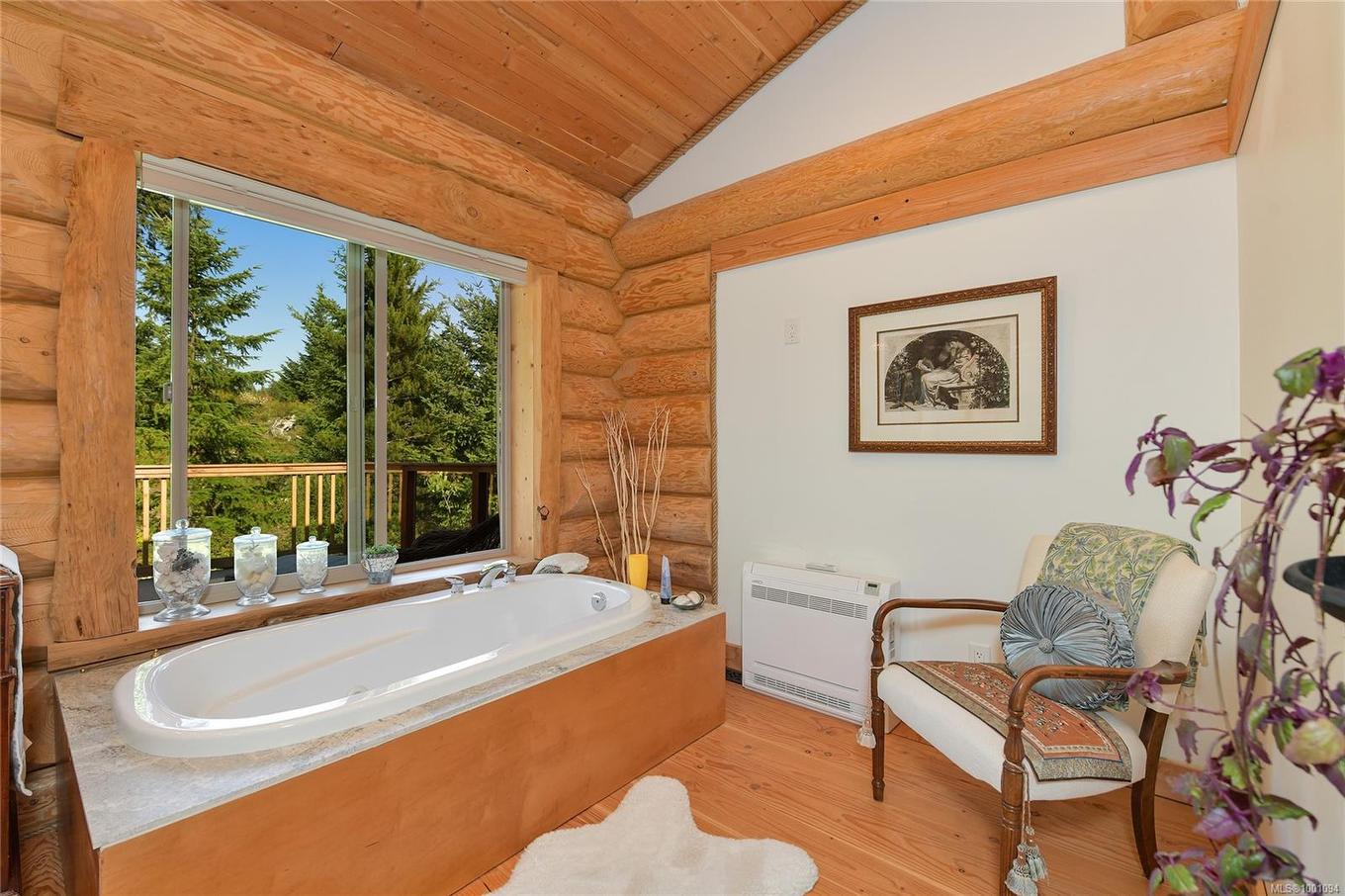 4250 Goldstream Heights Dr, Malahat, BC