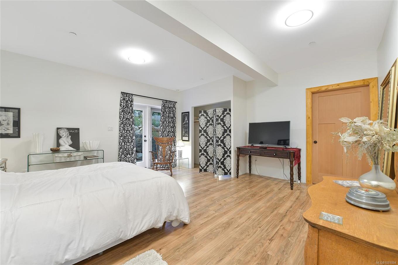 4250 Goldstream Heights Dr, Malahat, BC