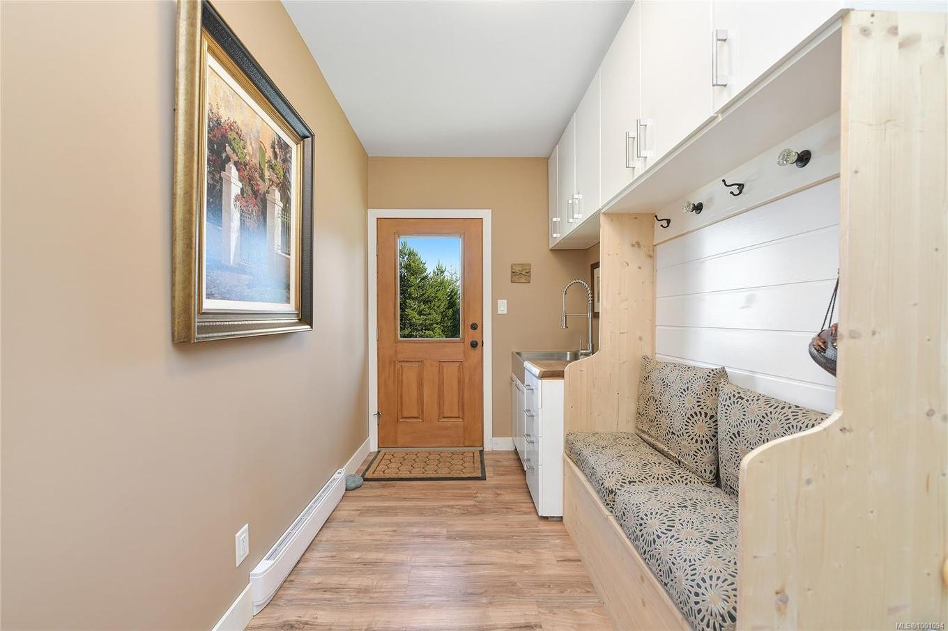 4250 Goldstream Heights Dr, Malahat, BC