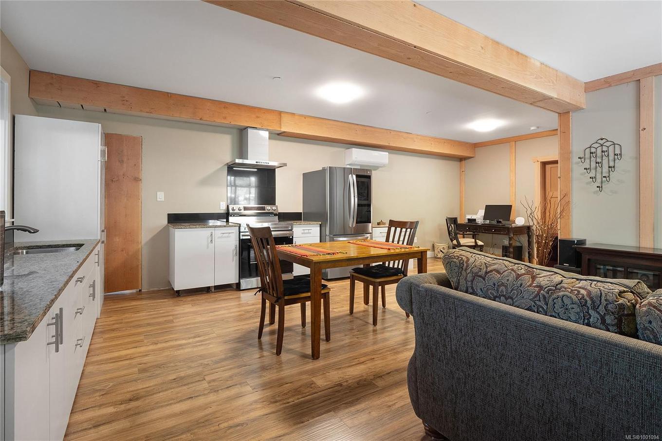 4250 Goldstream Heights Dr, Malahat, BC