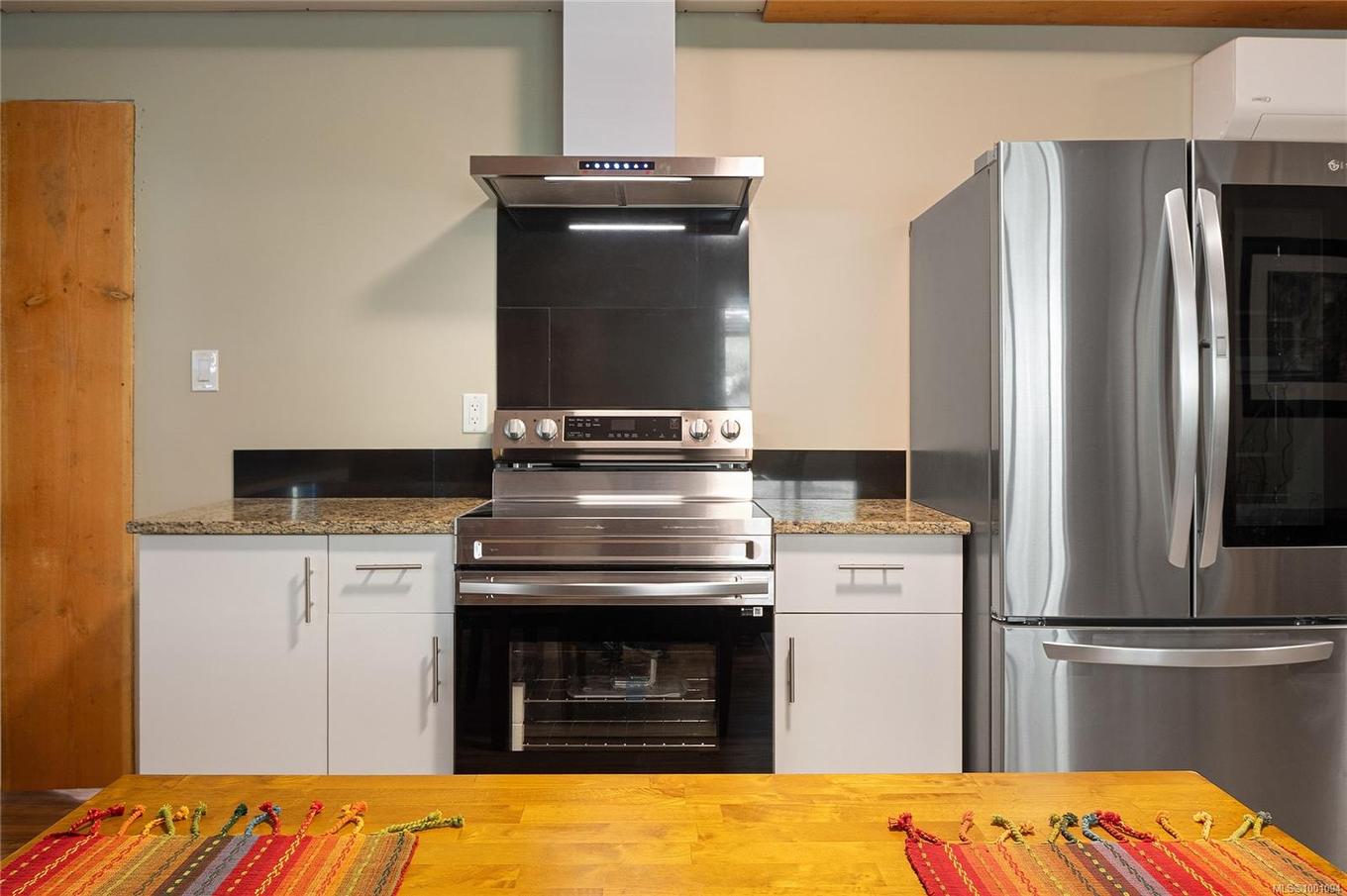 4250 Goldstream Heights Dr, Malahat, BC