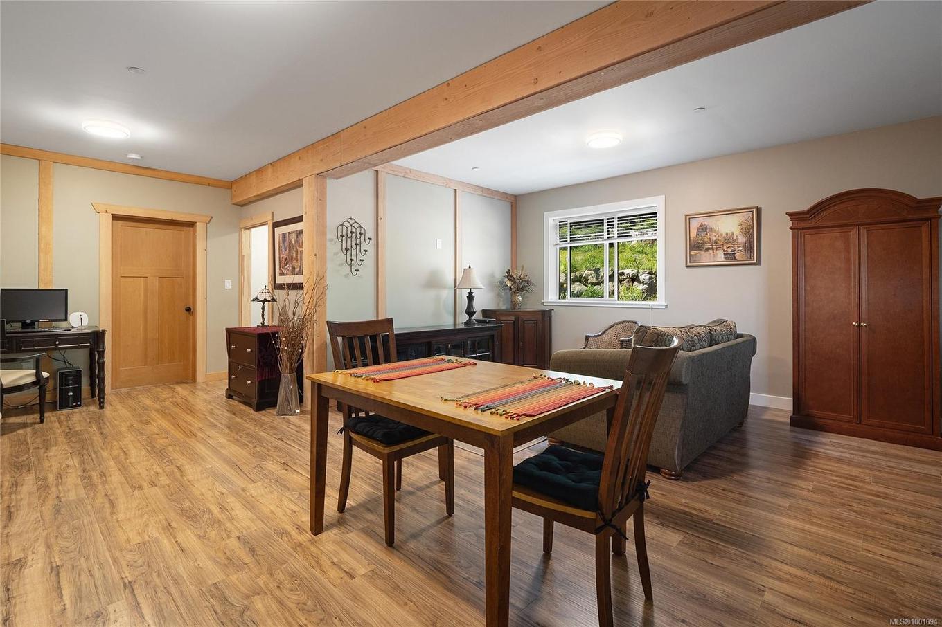 4250 Goldstream Heights Dr, Malahat, BC